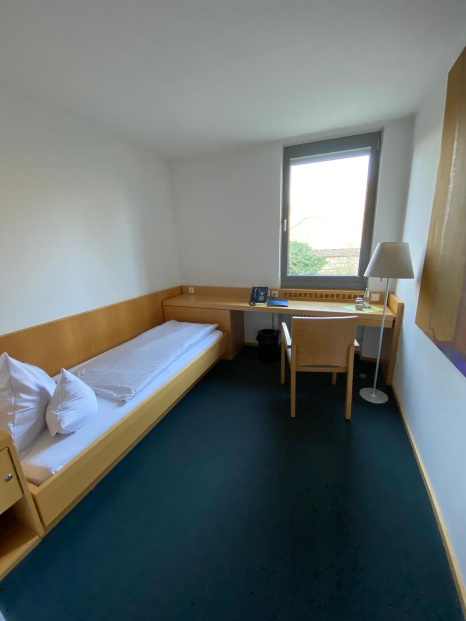 Tagungshaus Himmelspforten - Self Check-In Вюрцбург Екстер'єр фото